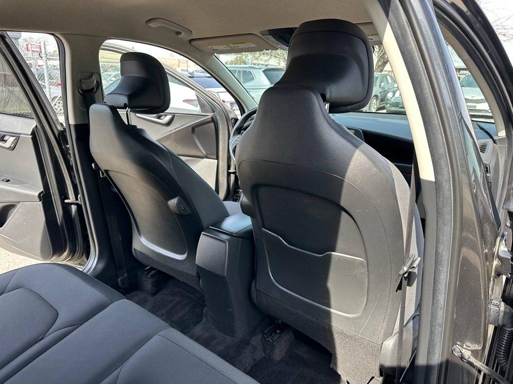 Kia Niro LX FWD 2023