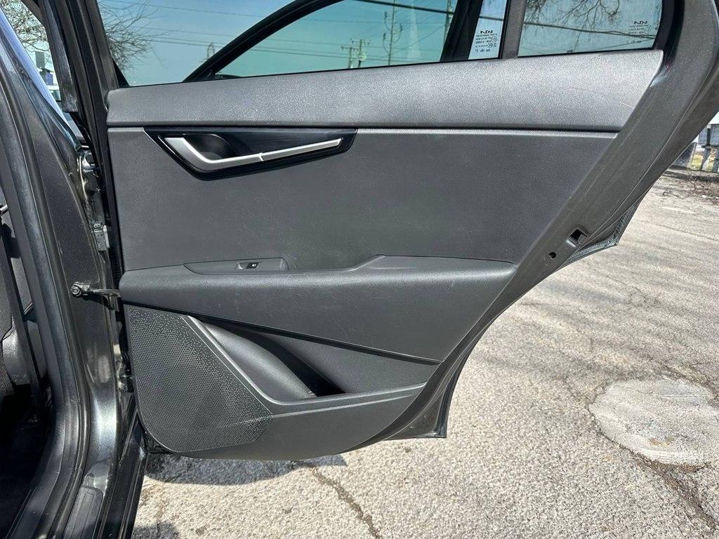 Kia Niro LX FWD 2023