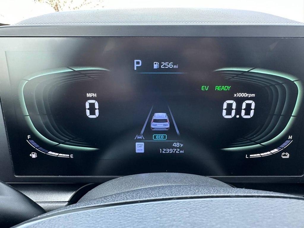 Kia Niro LX FWD 2023