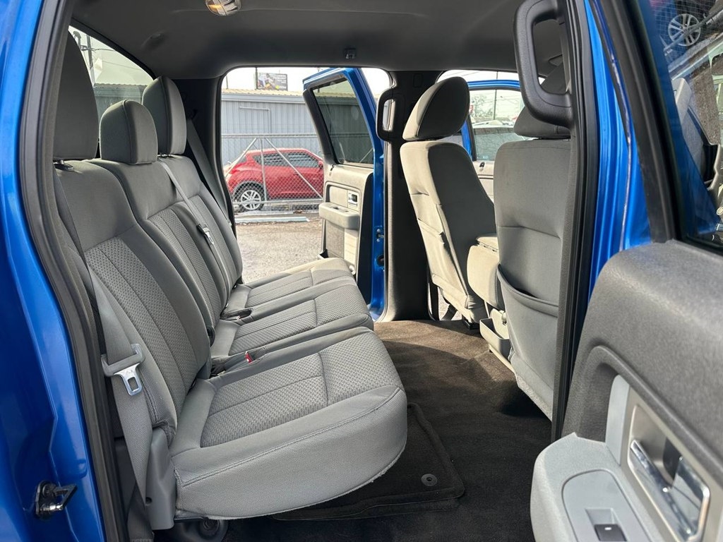 Ford F-150 4WD SuperCrew 145" Platinum 2011