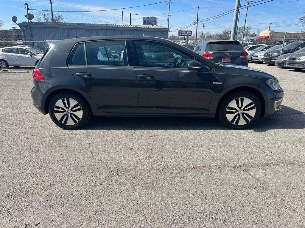 Volkswagen e-Golf 4dr HB SE 2016