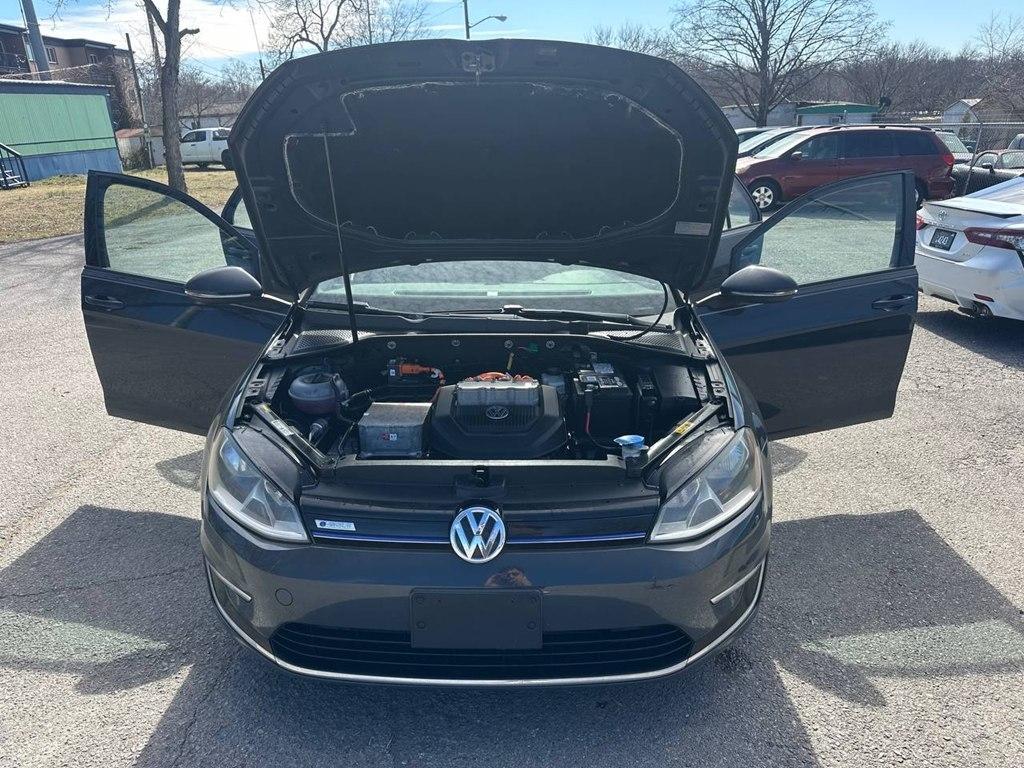 Volkswagen e-Golf 4dr HB SE 2016