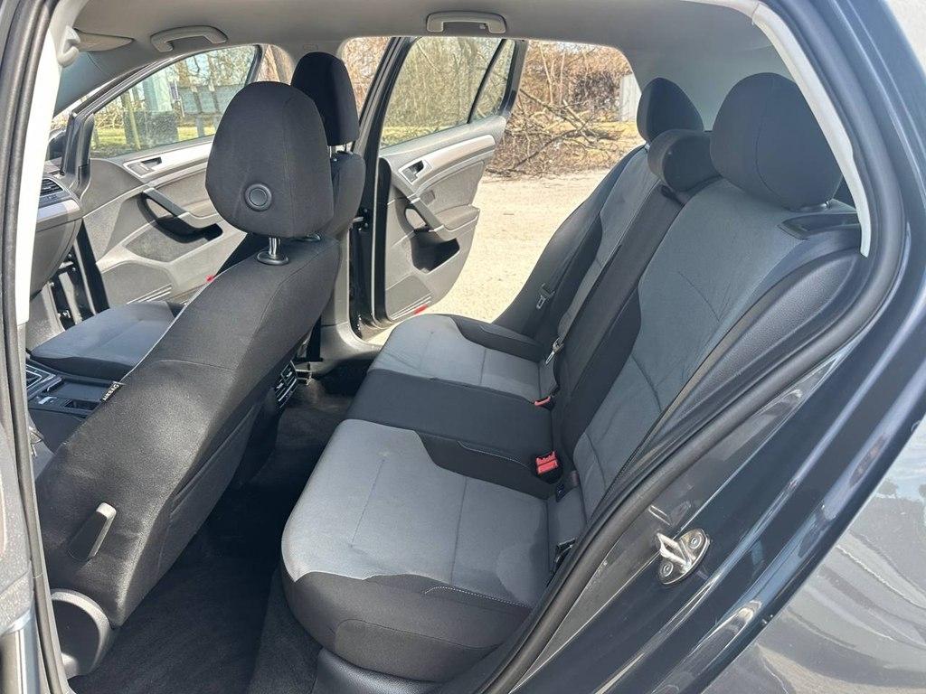 Volkswagen e-Golf 4dr HB SE 2016