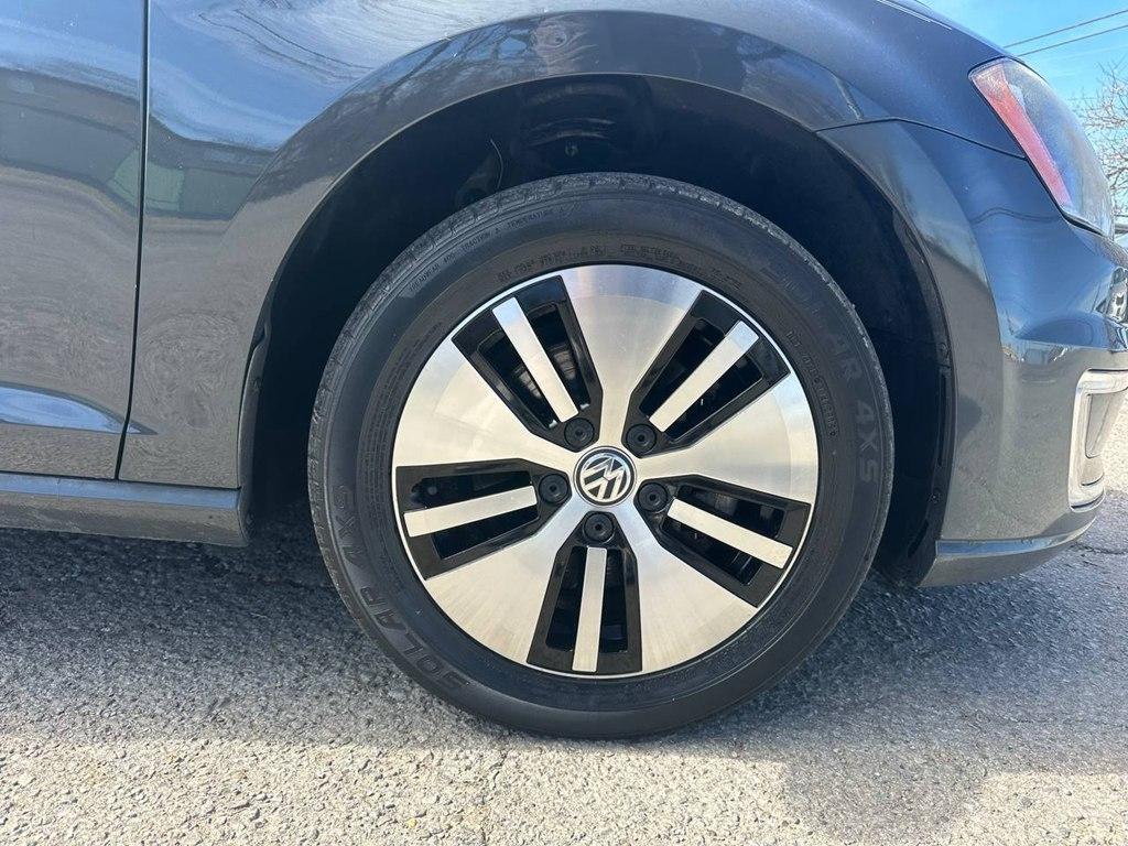 Volkswagen e-Golf 4dr HB SE 2016