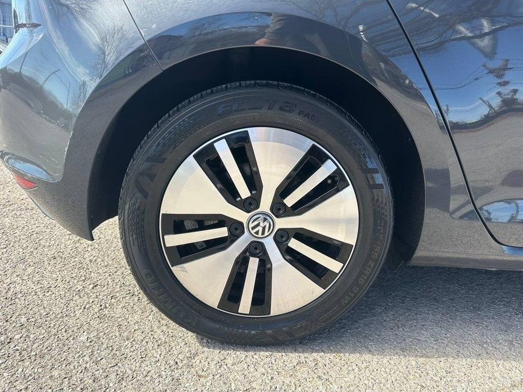 Volkswagen e-Golf 4dr HB SE 2016