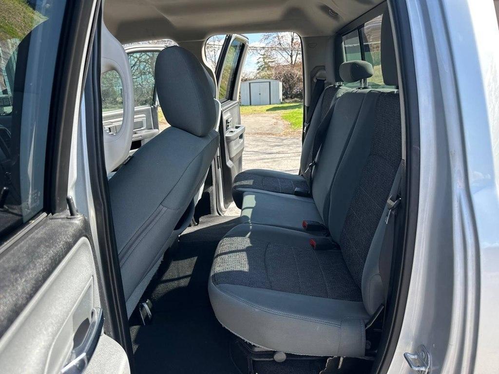 RAM 1500 2WD Quad Cab 140.5" Big Horn 2015