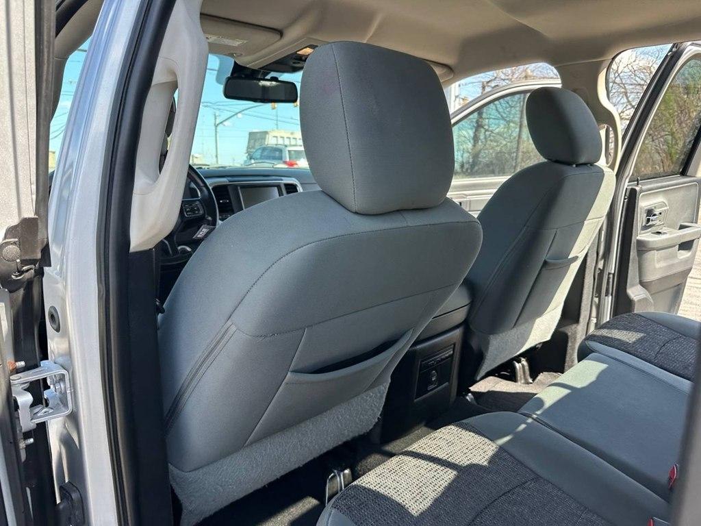 RAM 1500 2WD Quad Cab 140.5" Big Horn 2015