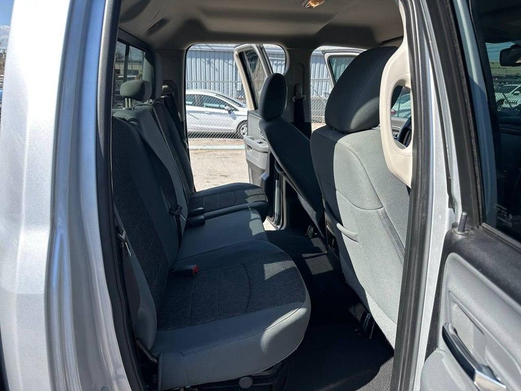 RAM 1500 2WD Quad Cab 140.5" Big Horn 2015