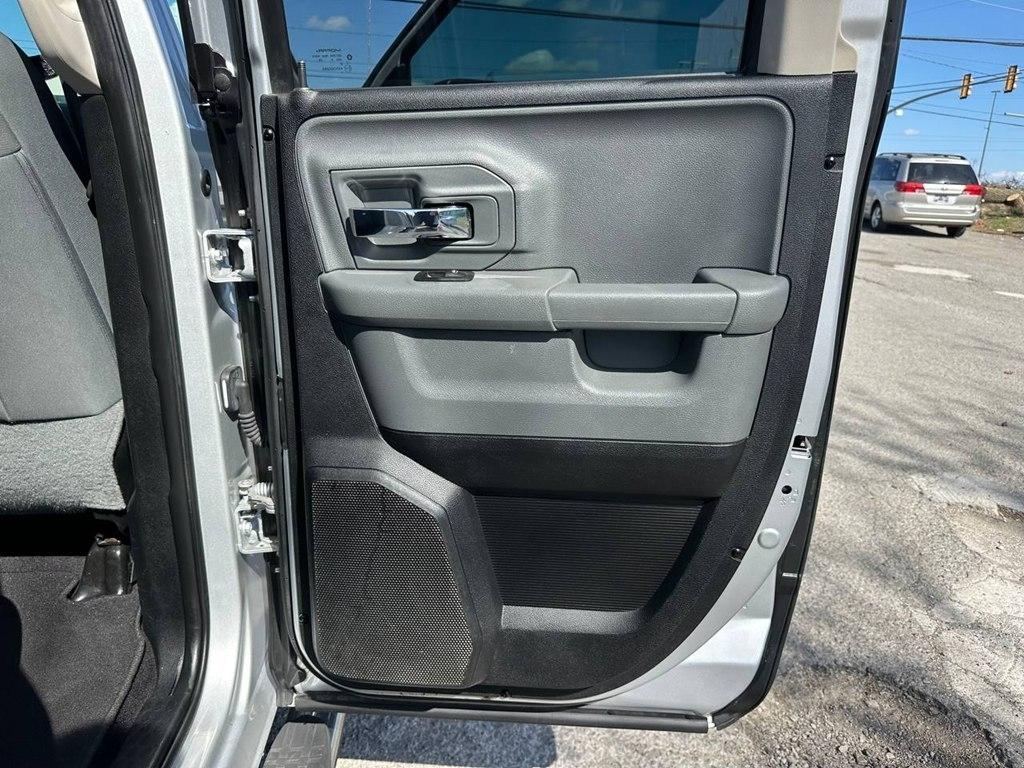 RAM 1500 2WD Quad Cab 140.5" Big Horn 2015