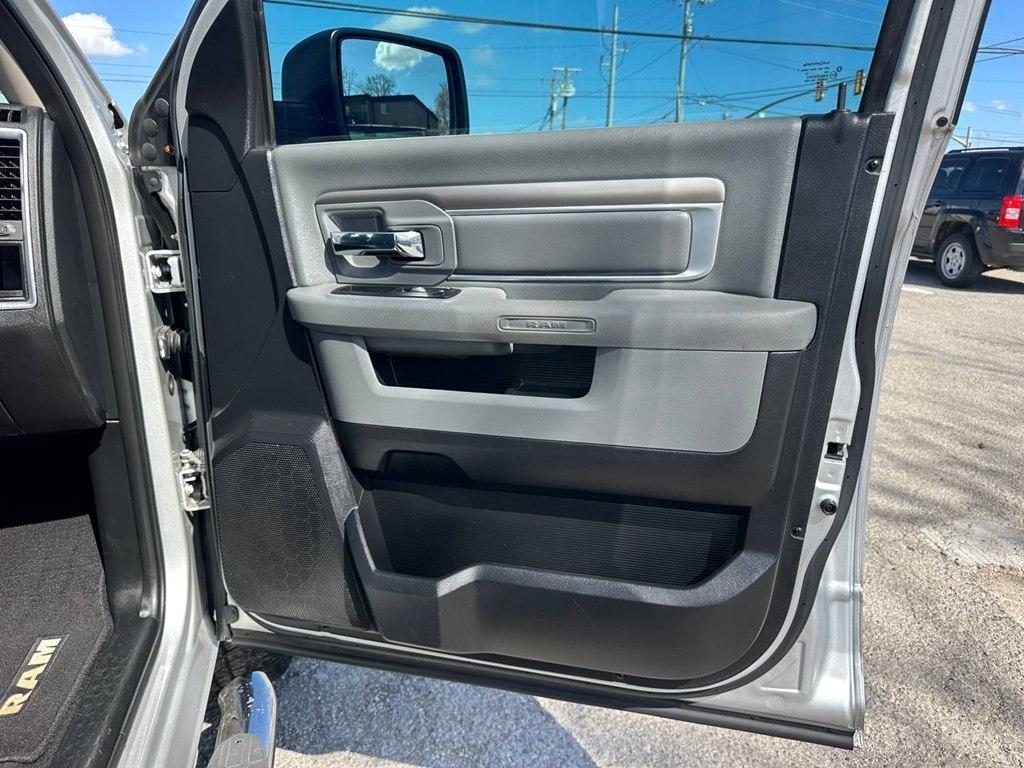 RAM 1500 2WD Quad Cab 140.5" Big Horn 2015