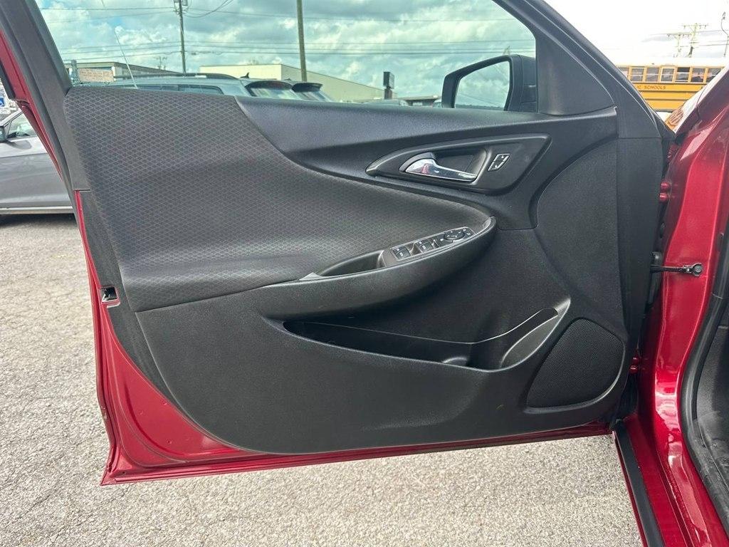 Chevrolet Malibu 4dr Sdn RS w/1SP 2019