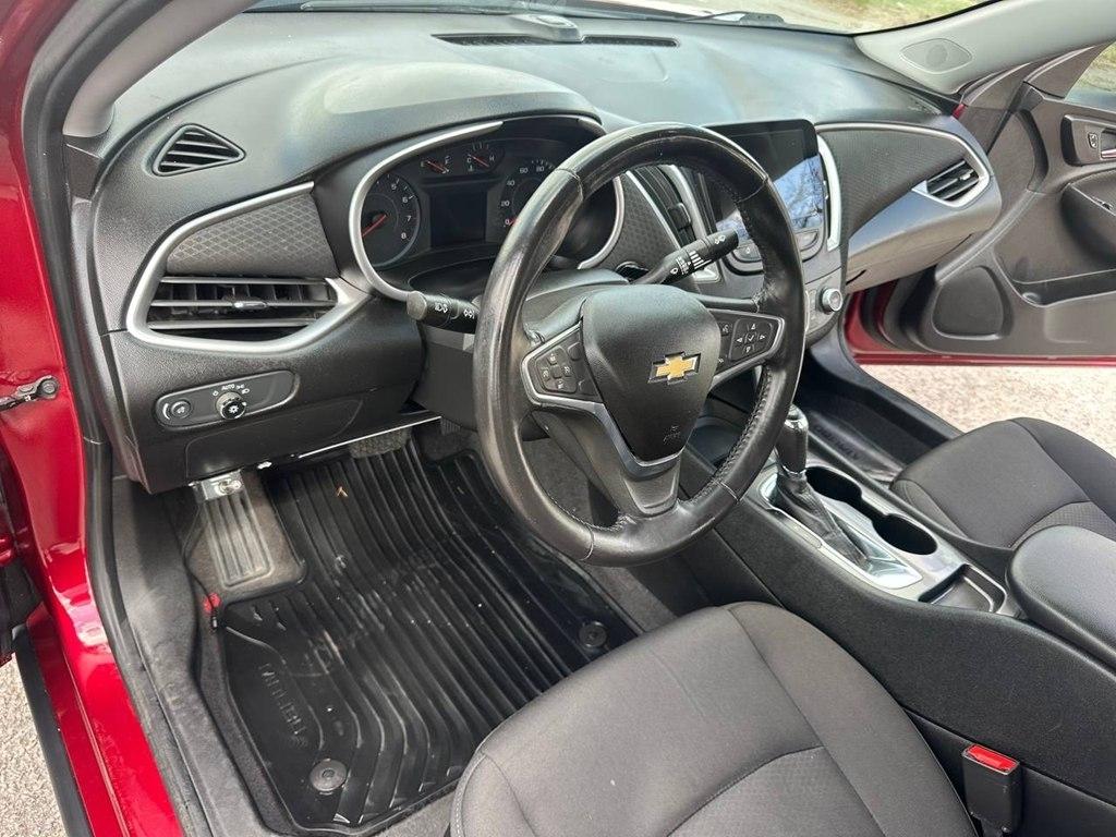 Chevrolet Malibu 4dr Sdn RS w/1SP 2019