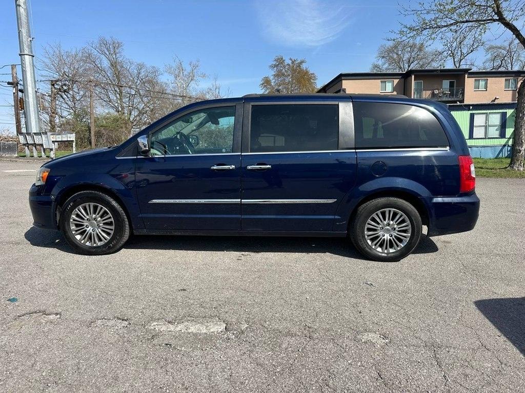 Chrysler Town & Country 4dr Wgn Touring-L 2014