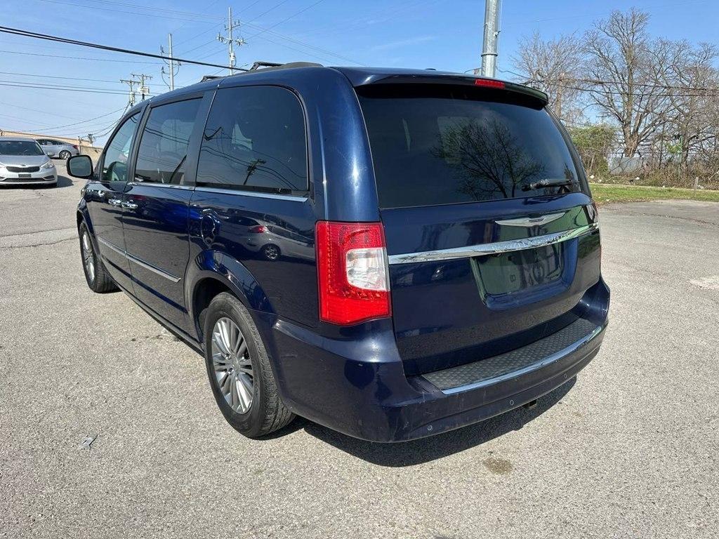 Chrysler Town & Country 4dr Wgn Touring-L 2014