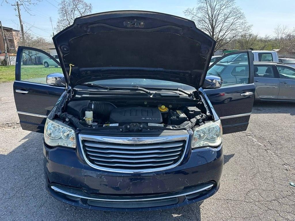 Chrysler Town & Country 4dr Wgn Touring-L 2014