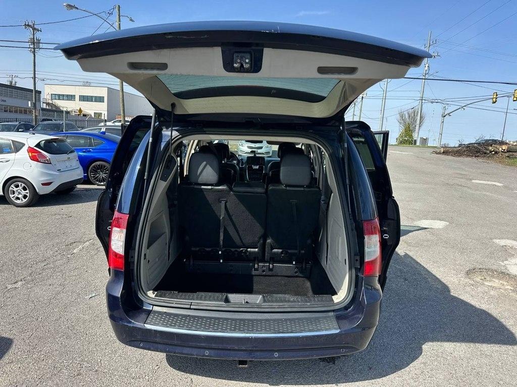 Chrysler Town & Country 4dr Wgn Touring-L 2014