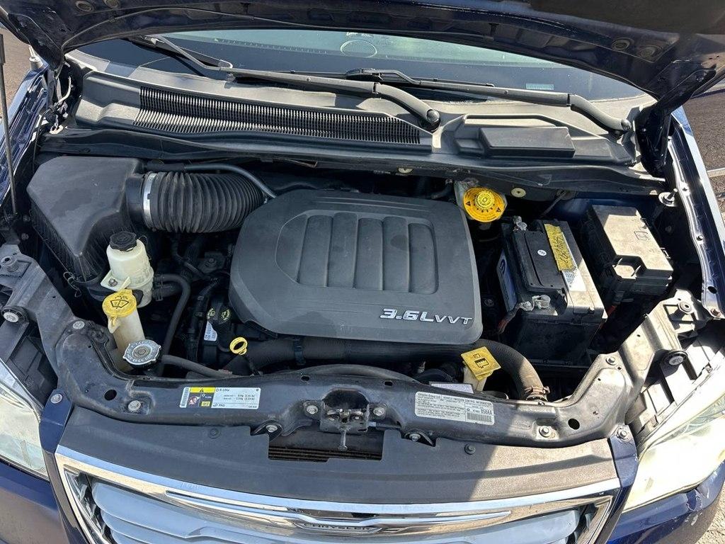 Chrysler Town & Country 4dr Wgn Touring-L 2014