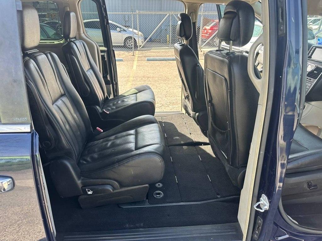 Chrysler Town & Country 4dr Wgn Touring-L 2014