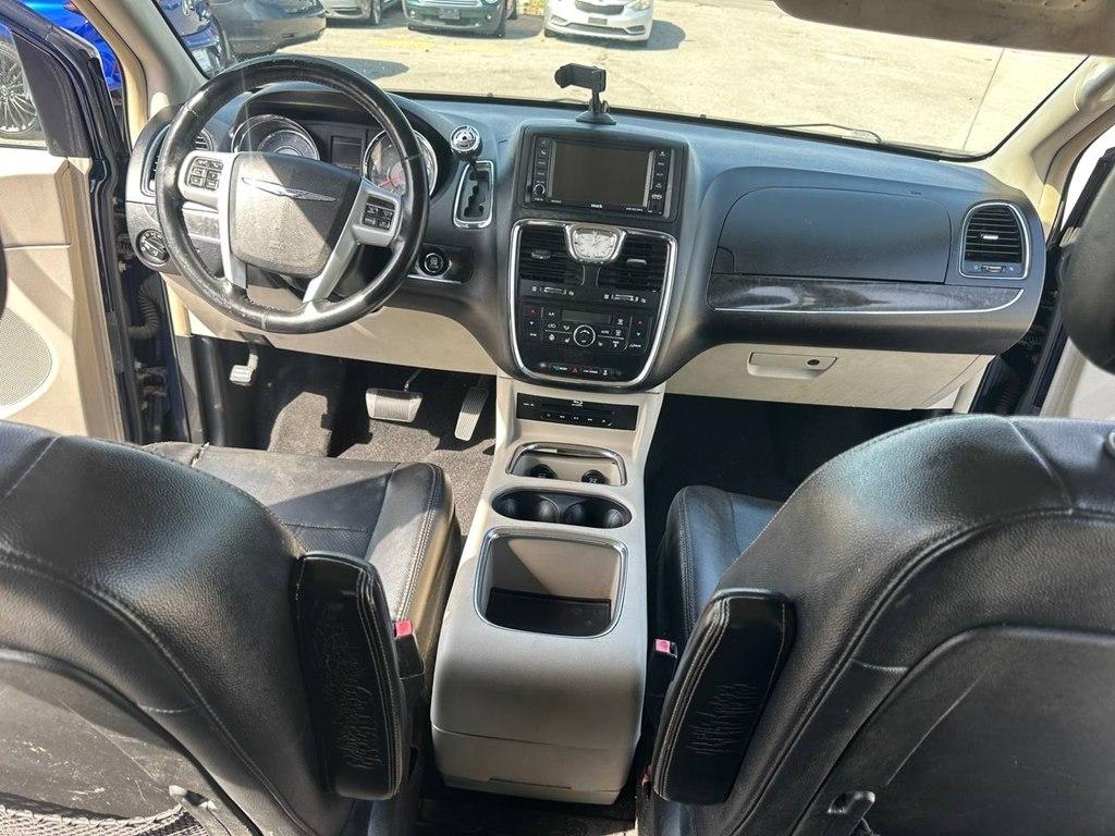 Chrysler Town & Country 4dr Wgn Touring-L 2014