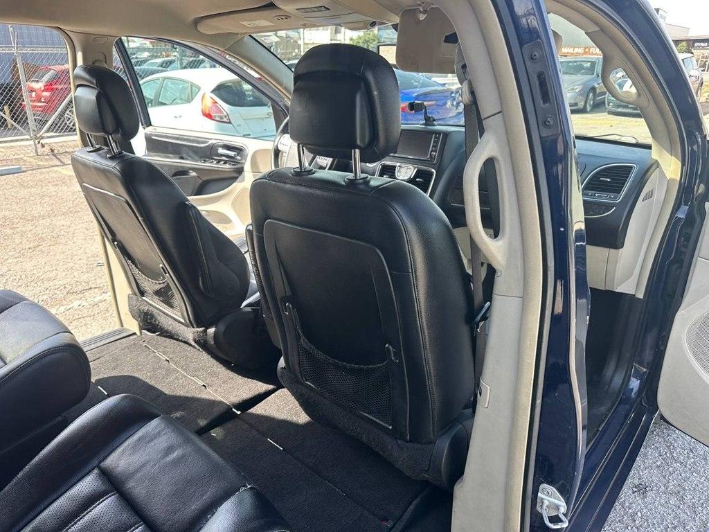 Chrysler Town & Country 4dr Wgn Touring-L 2014