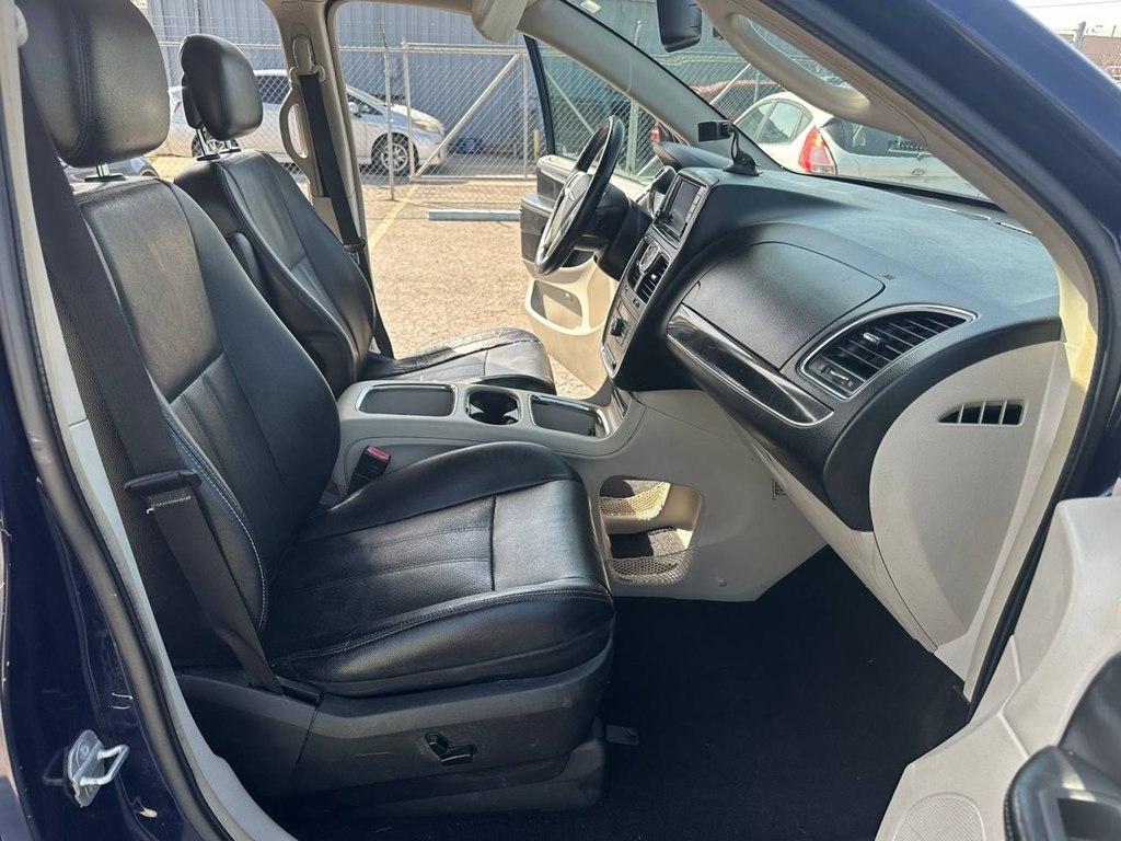 Chrysler Town & Country 4dr Wgn Touring-L 2014