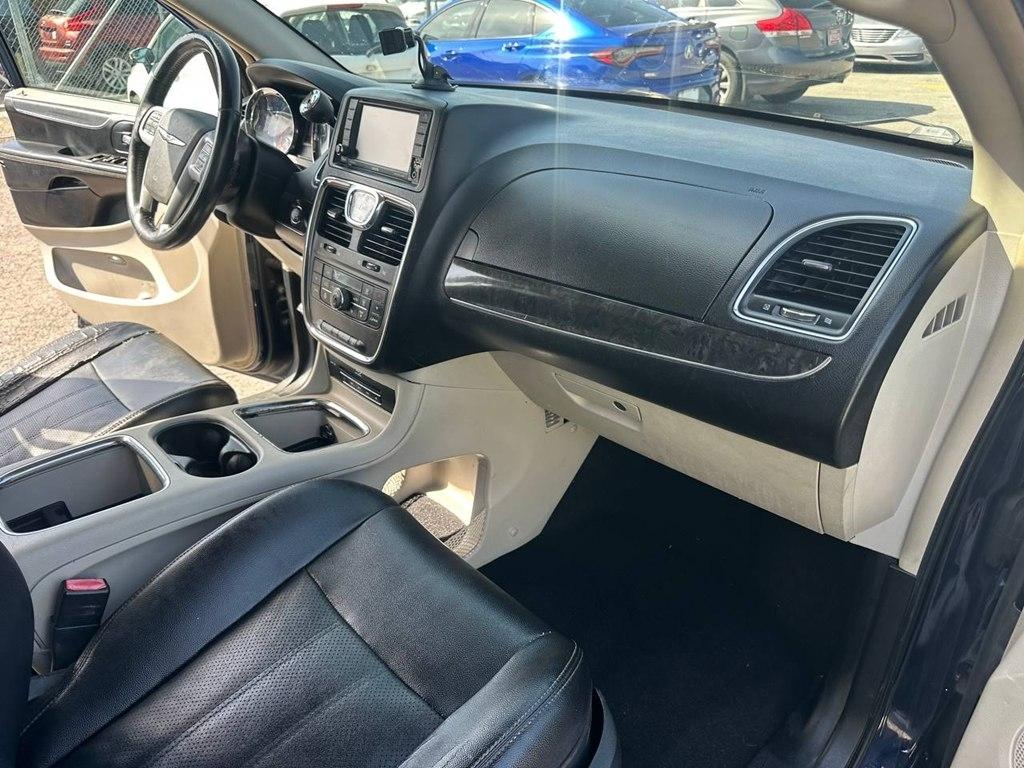 Chrysler Town & Country 4dr Wgn Touring-L 2014