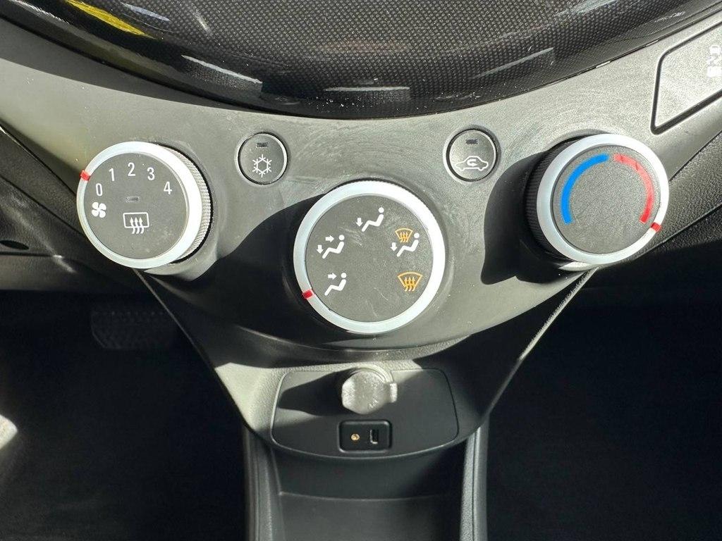 Chevrolet Spark 5dr HB CVT LT w/1LT 2015