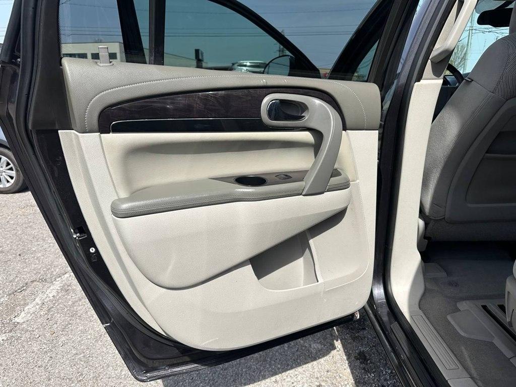 Buick Enclave FWD 4dr Convenience 2017