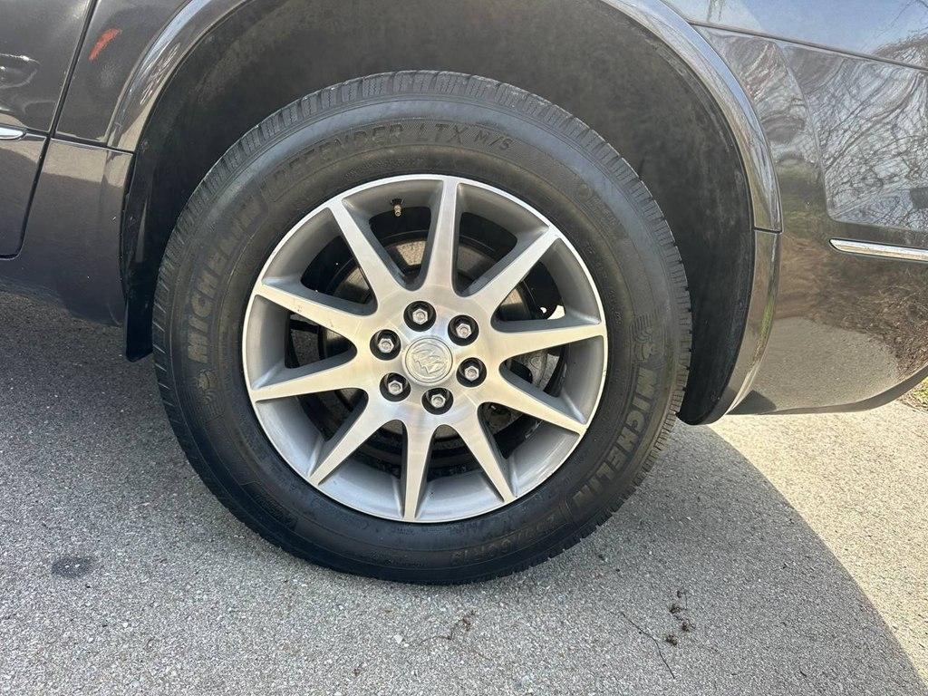 Buick Enclave FWD 4dr Convenience 2017