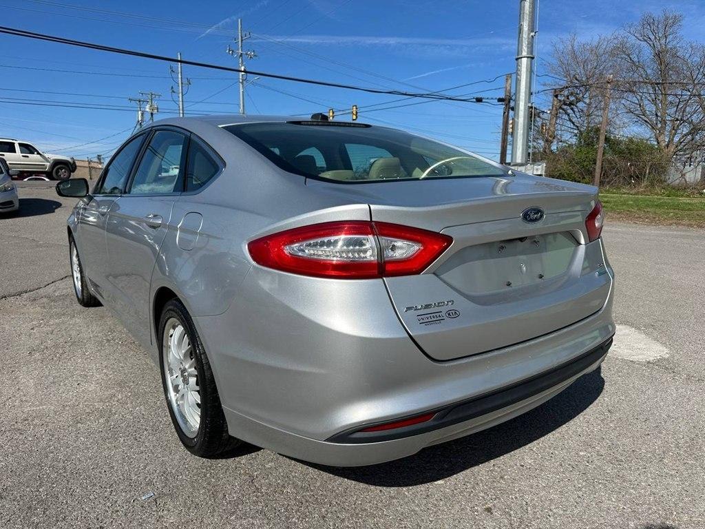 Ford Fusion 4dr Sdn SE FWD 2013