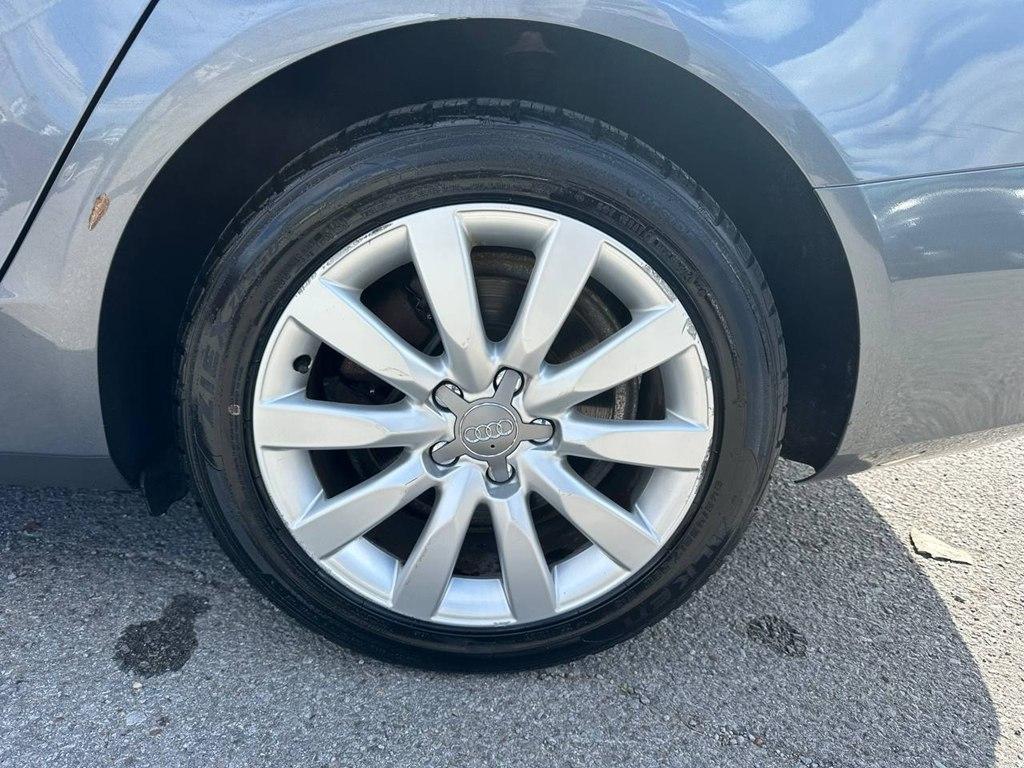 Audi A4 4dr Sdn CVT FrontTrak 2.0T Premium 2013