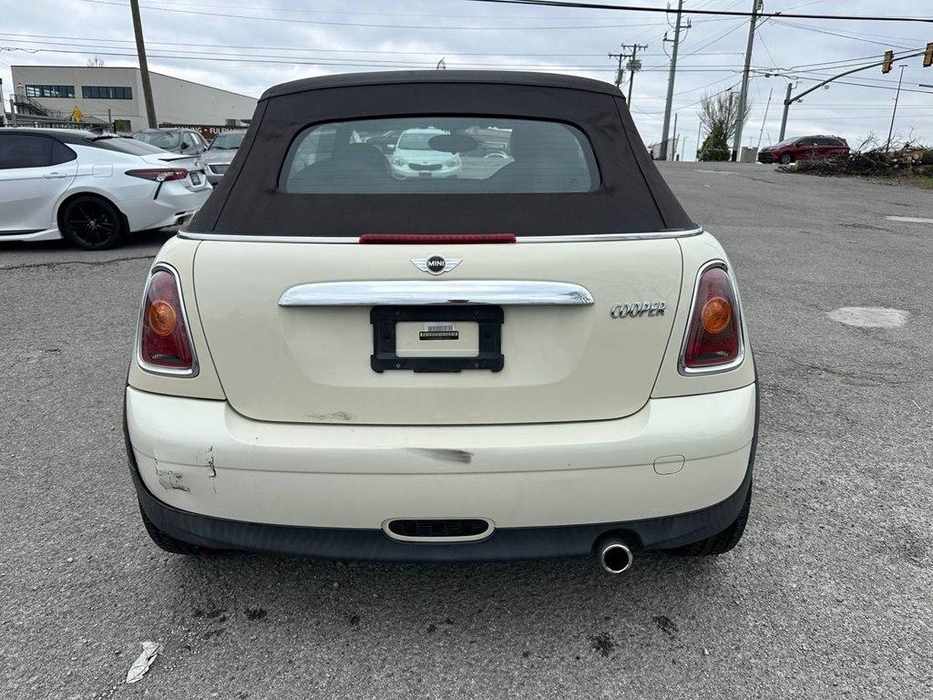 MINI Cooper Convertible 2dr 2009