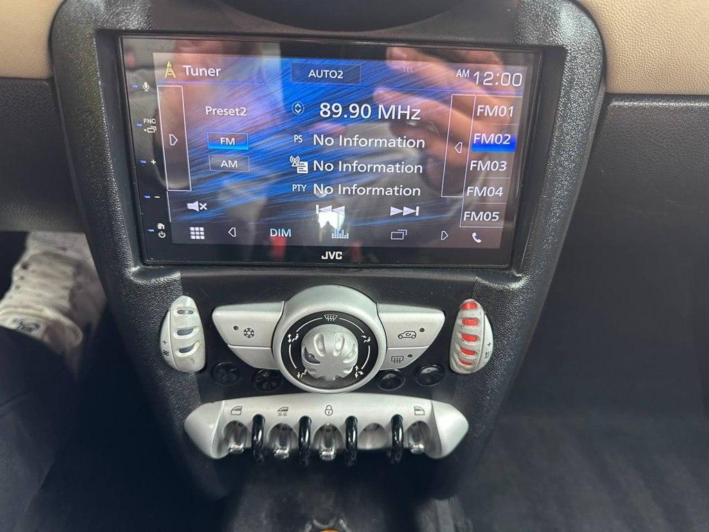 MINI Cooper Convertible 2dr 2009