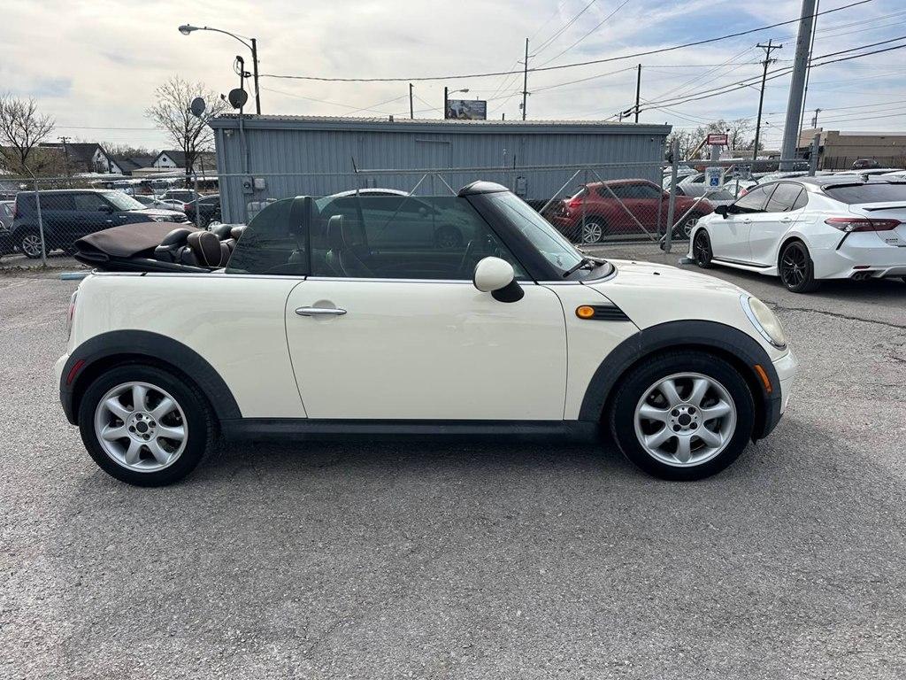 MINI Cooper Convertible 2dr 2009