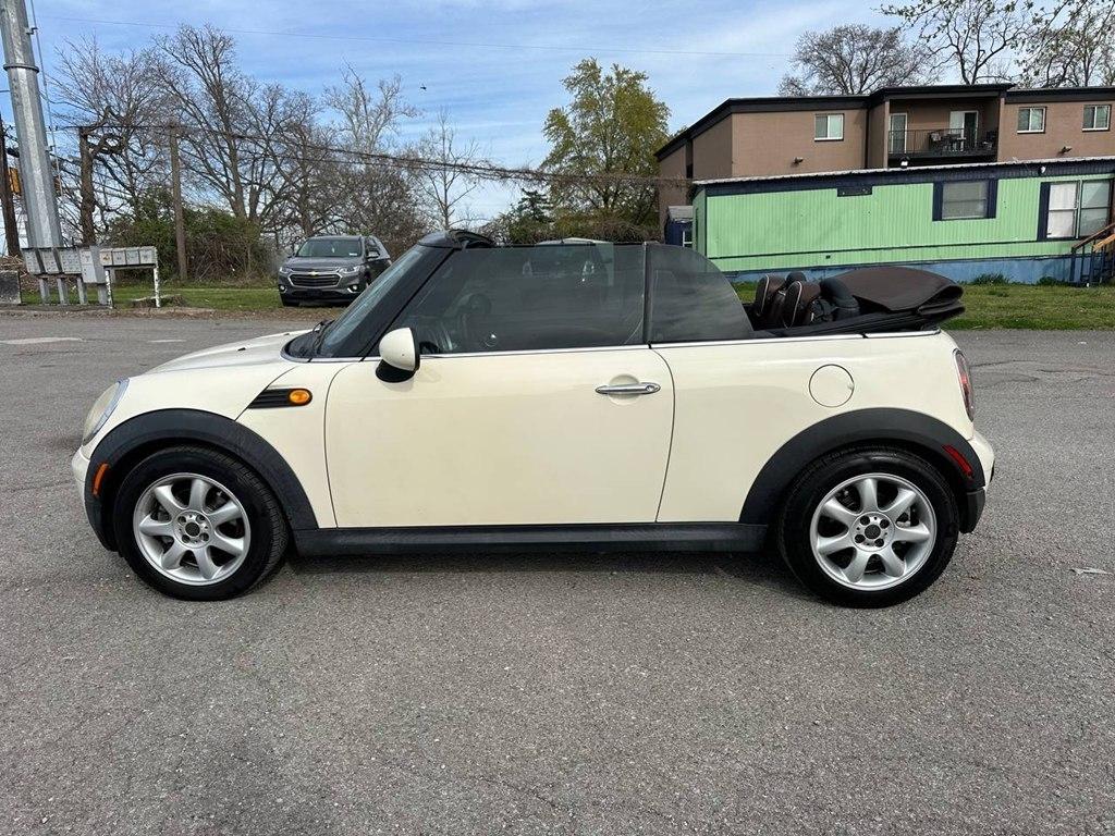 MINI Cooper Convertible 2dr 2009