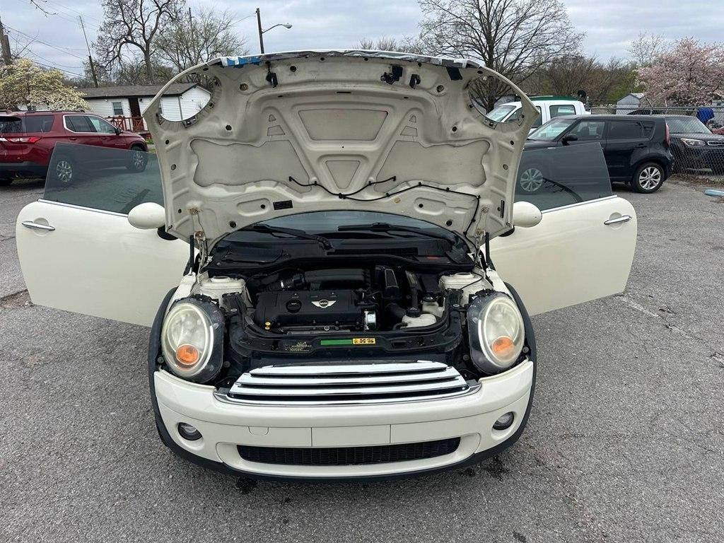 MINI Cooper Convertible 2dr 2009