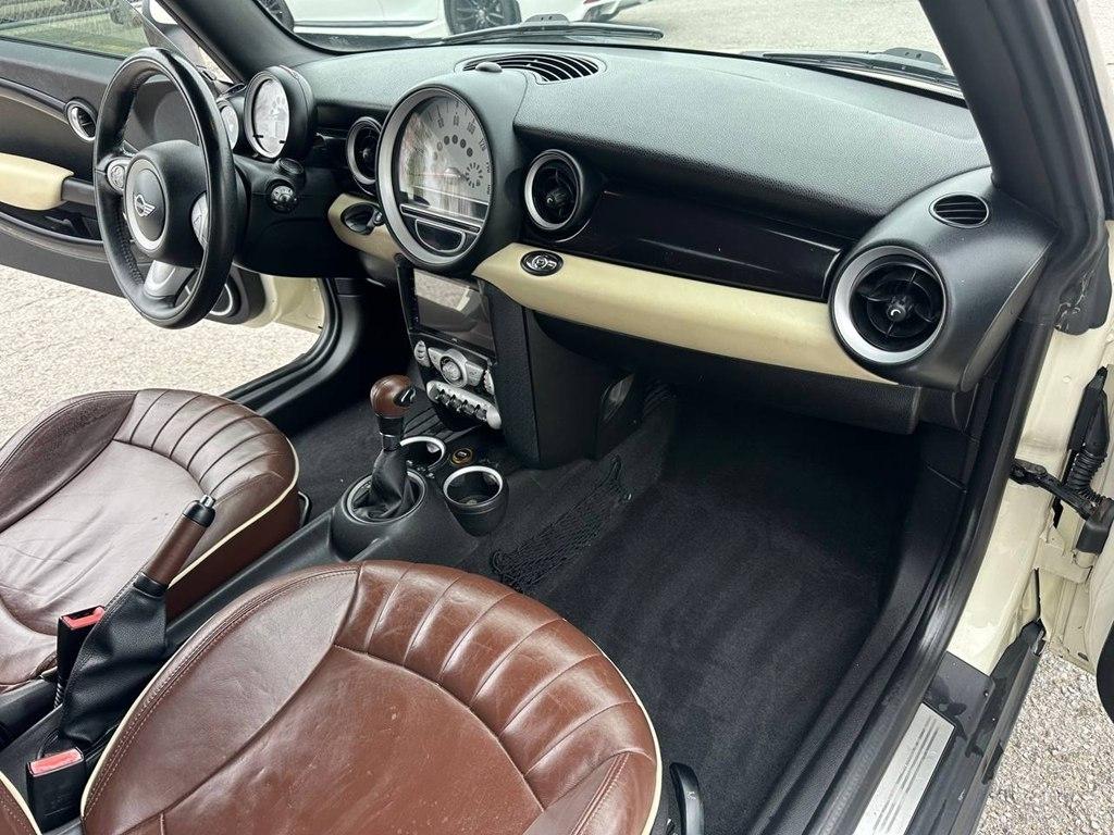 MINI Cooper Convertible 2dr 2009