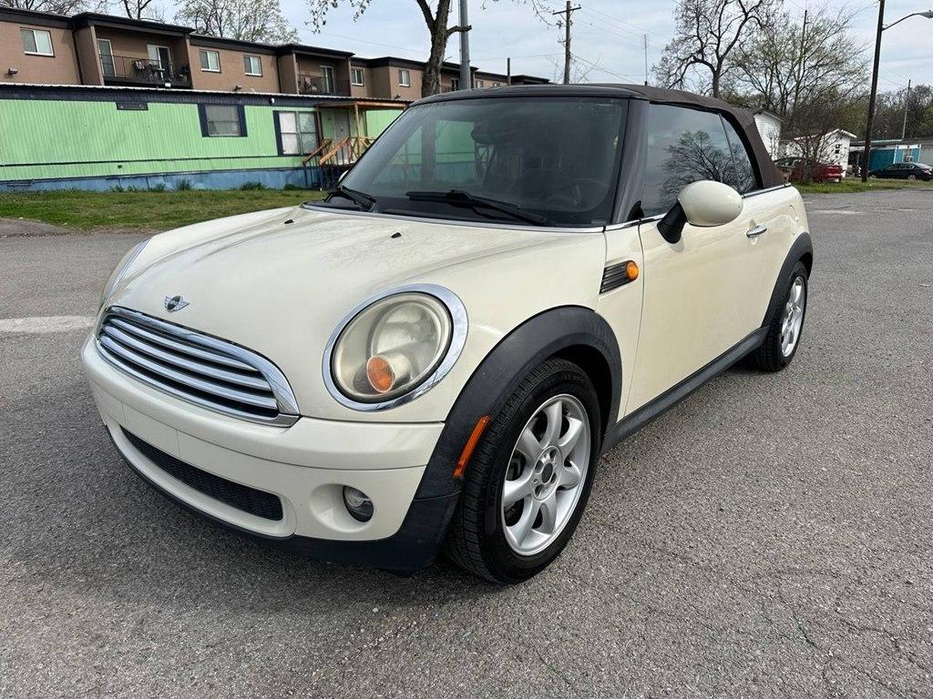 MINI Cooper Convertible 2dr 2009