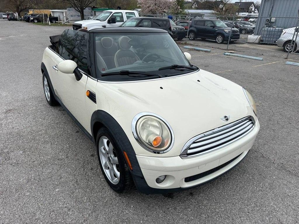 MINI Cooper Convertible 2dr 2009