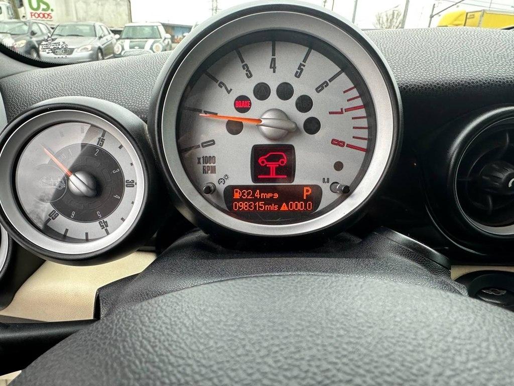 MINI Cooper Convertible 2dr 2009