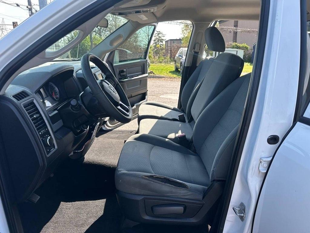 RAM 1500 Tradesman 4x4 Quad Cab 6'4" Box 2018