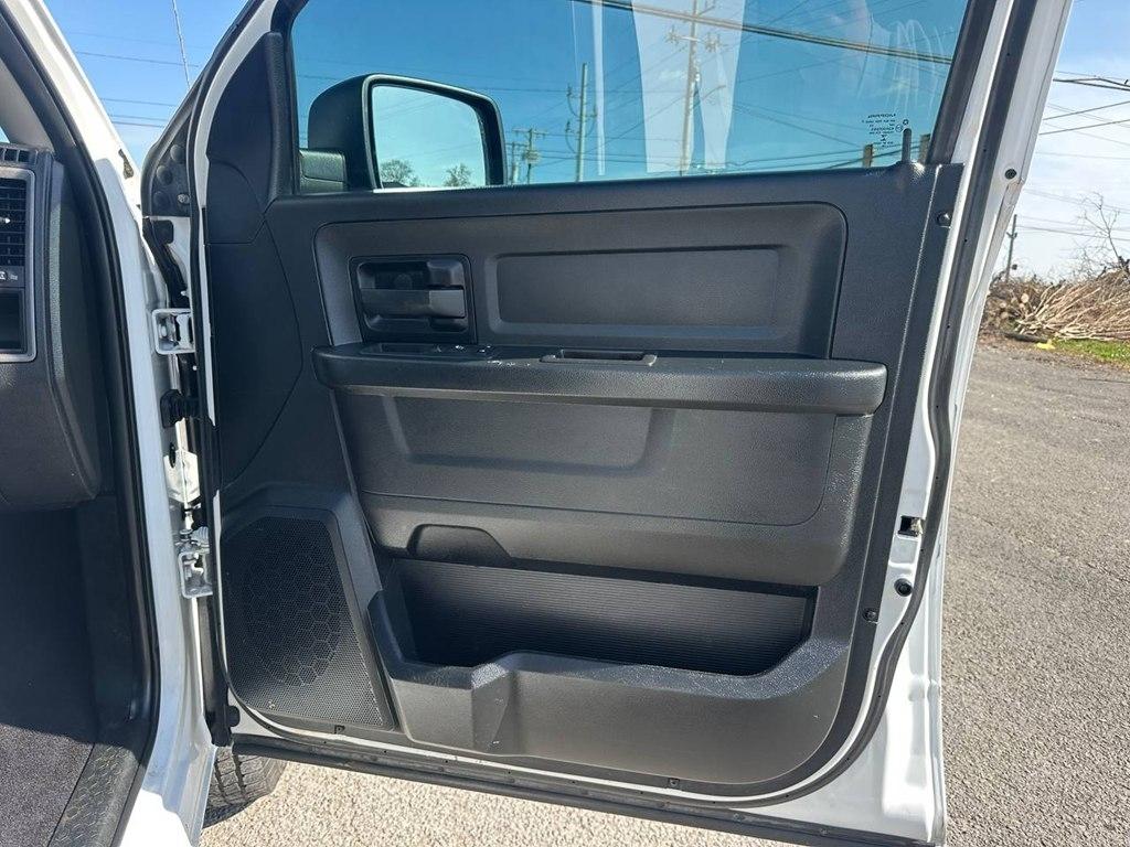 RAM 1500 Tradesman 4x4 Quad Cab 6'4" Box 2018