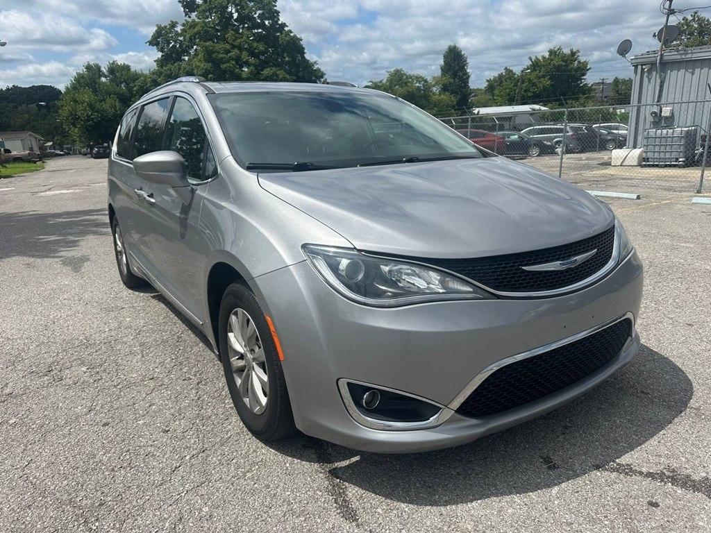 Chrysler Pacifica Touring L FWD 2019