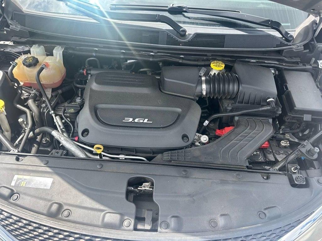 Chrysler Pacifica Touring L FWD 2019