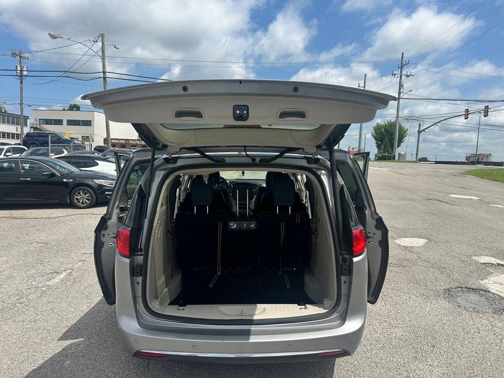 Chrysler Pacifica Touring L FWD 2019