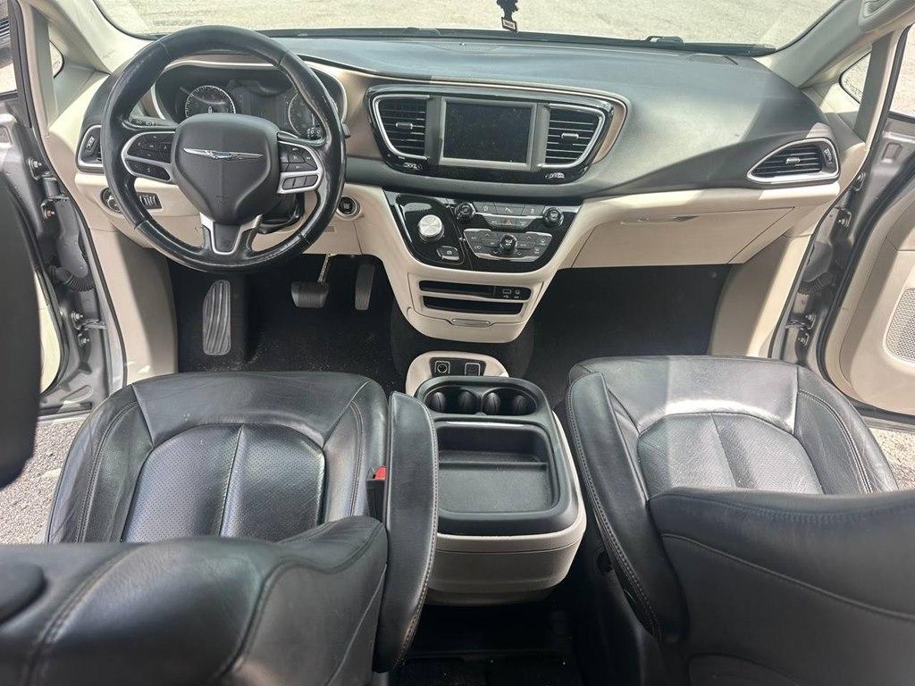 Chrysler Pacifica Touring L FWD 2019