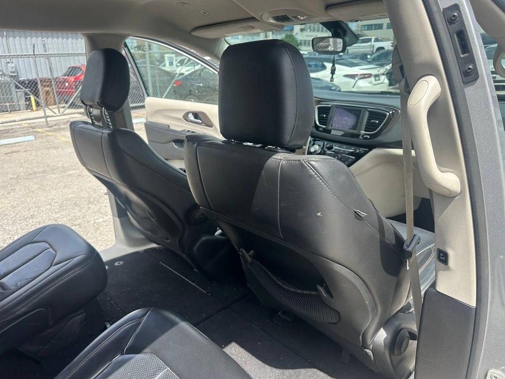 Chrysler Pacifica Touring L FWD 2019
