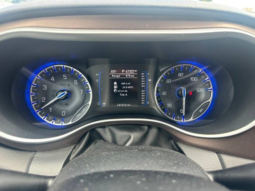 Chrysler Pacifica Touring L FWD 2019