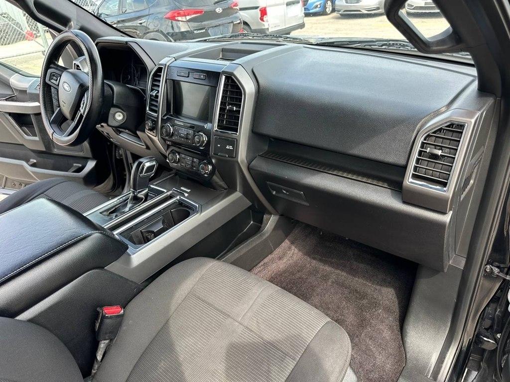 Ford F-150 2WD SuperCrew 157" Lariat 2016