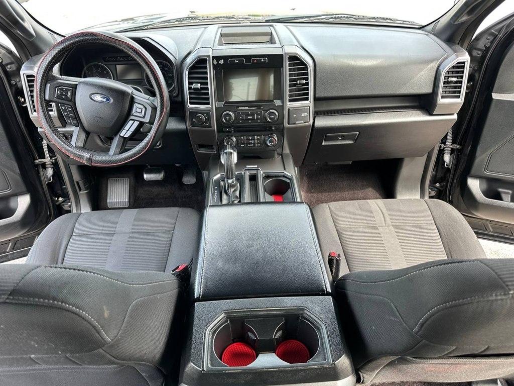 Ford F-150 2WD SuperCrew 157" Lariat 2016